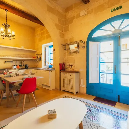 Authentic With Private Pool Xagħra