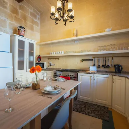 Authentic With Private Pool Xagħra
