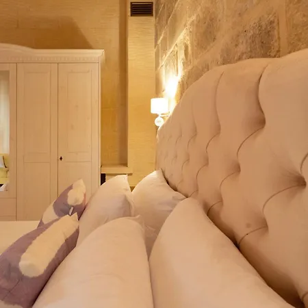 Authentic With Private Pool Xagħra