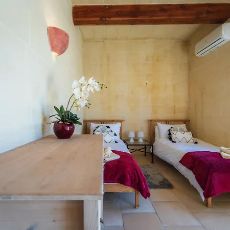 Villa Authentic With Private Pool Xagħra