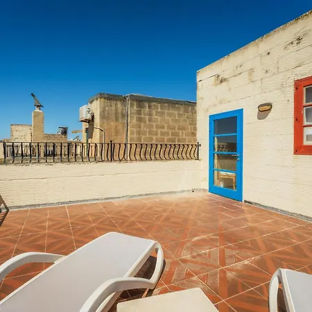 Authentic With Private Pool Xagħra