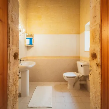 Authentic With Private Pool * Xagħra